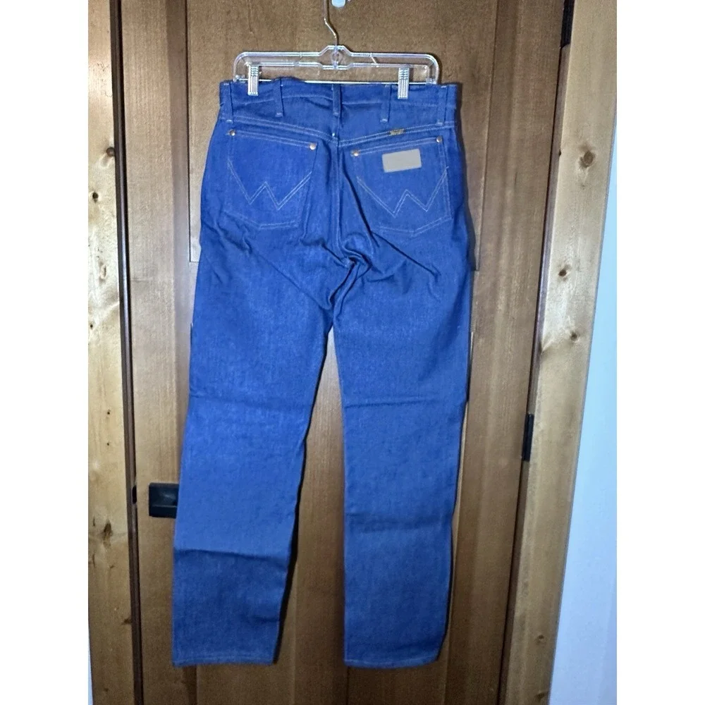 Wrangler Mens 30x33 Dark Wash Straight Leg Jeans NWOT Classic Cowboy Western
